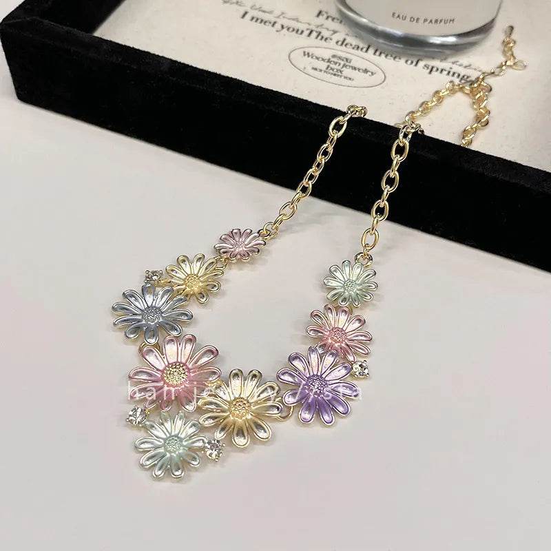 Alloy Rhinestone Daisy Necklace - ELY VESSA LLC