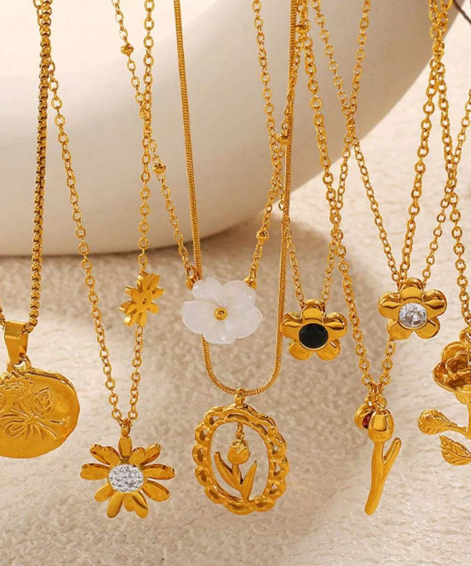 18K Gold-Plated Stainless Steel Flower Pendant Necklace - ELY VESSA LLC