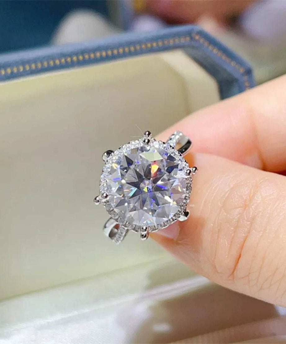 5 Carat Round Cut Moissanite Engagement Ring - ELY VESSA LLC