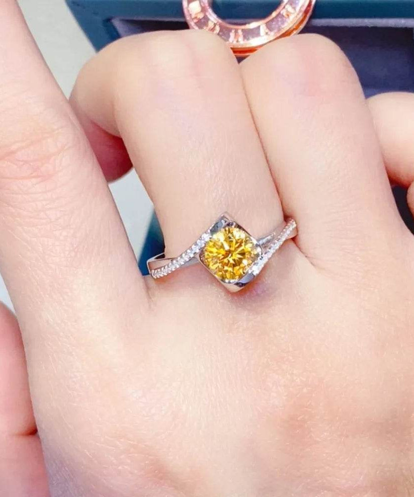 1 Carat Moissanite 925 Sterling Silver Ring - ELY VESSA LLC