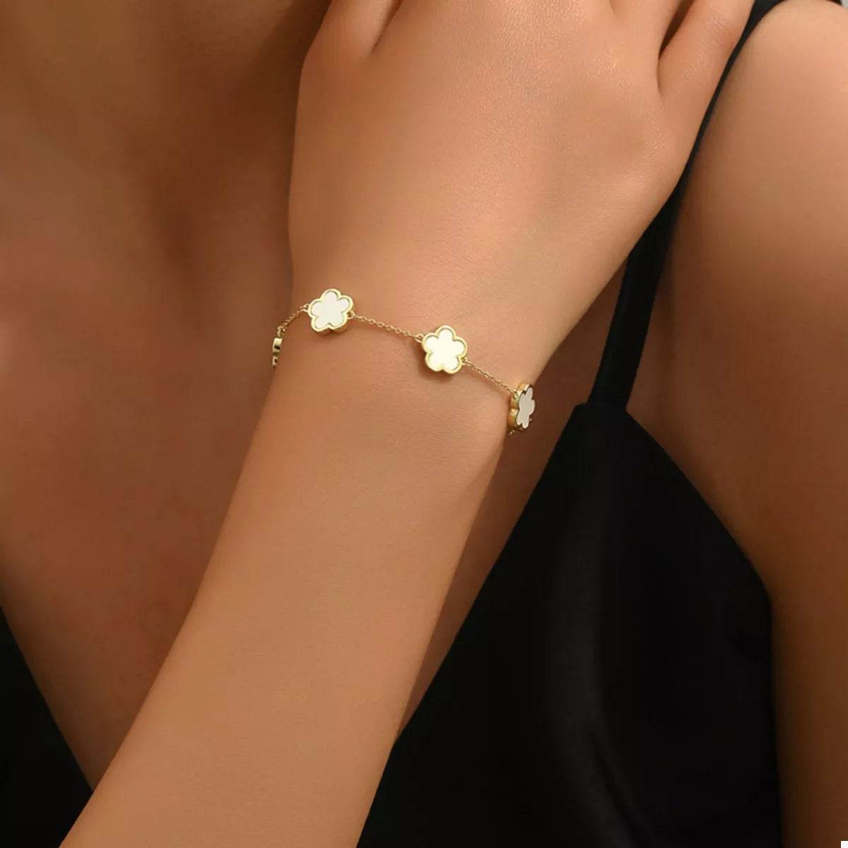 18K Gold-Plated Titanium Steel Clover Bracelet - ELY VESSA LLC