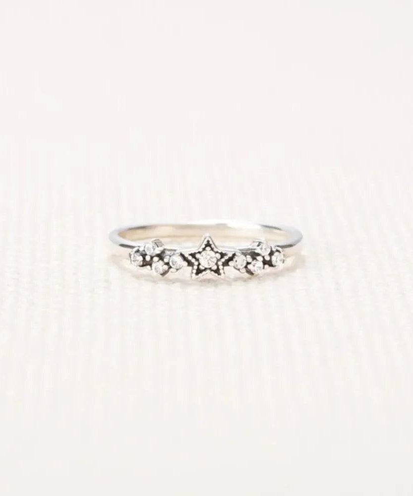925 Sterling Silver Star Ring - ELY VESSA LLC