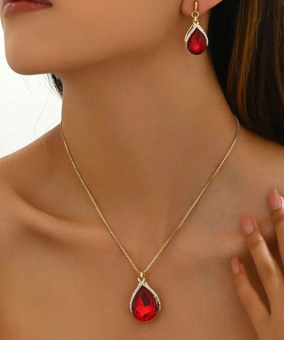 18K Gold-Plated Rhinestone Teardrop Necklace and Earrings Jewelry Set - ELY VESSA LLC