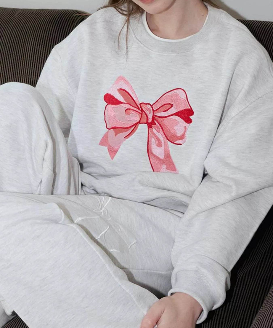 Bow Graphic Round Neck Long Sleeve Sweatshirt - ELY VESSA LLC